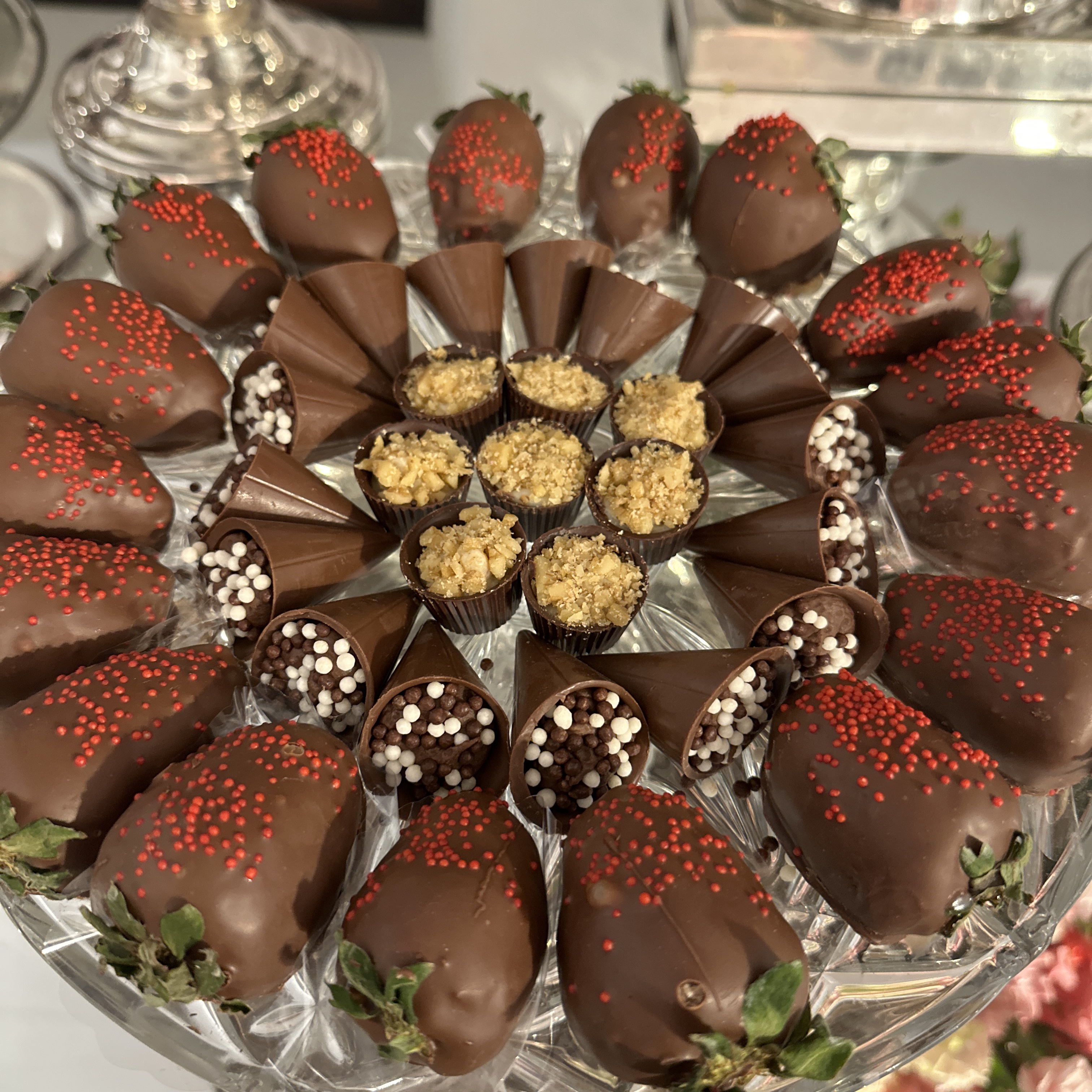 MORANGO COM BRIGADEIRO ACHOCOLATADO