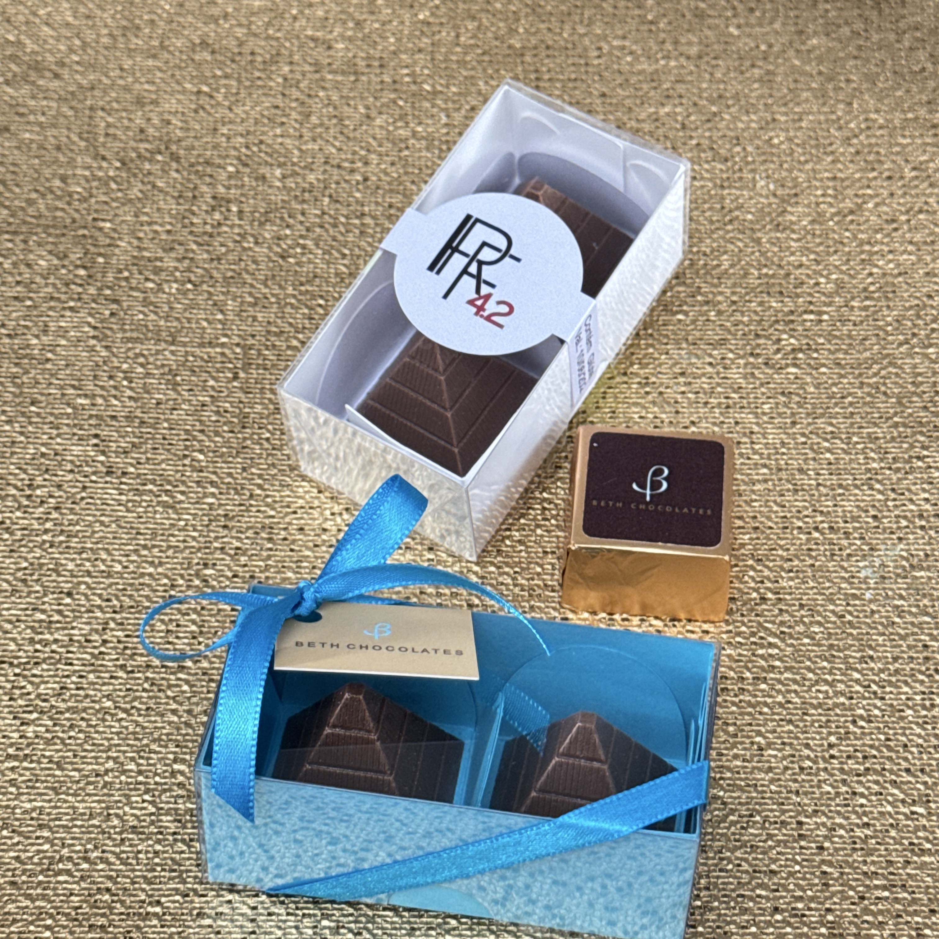 CAIXA 02 BOMBONS 